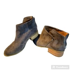 Dolce Vita Women's Gray Suede Back-Zip Ankle Boots (Booties) | Size 7.5